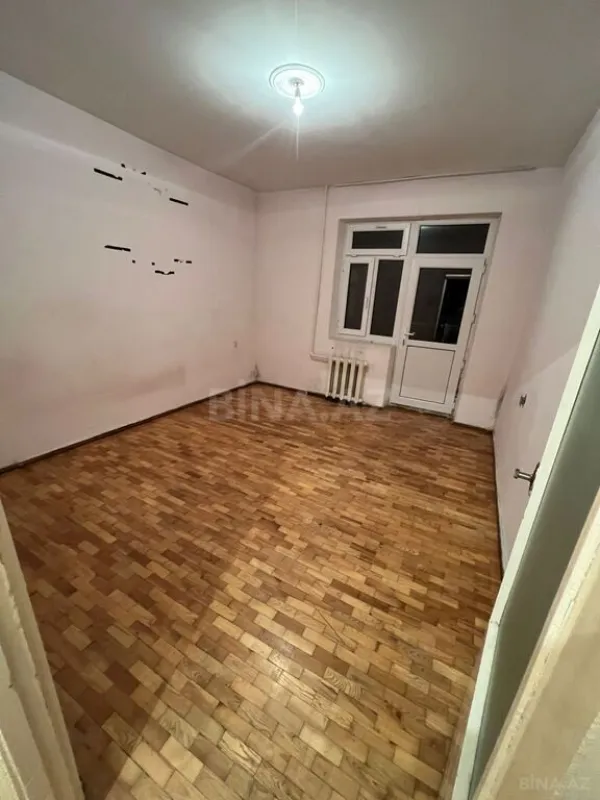 Satılır 4 otaqlı mənzil 100 m²