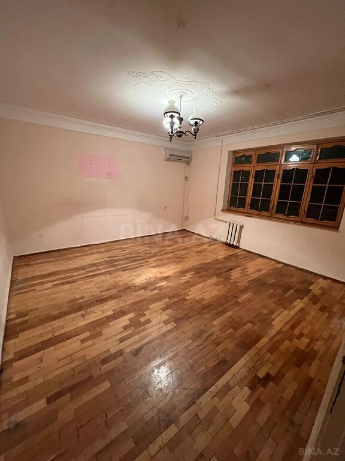 Satılır 4 otaqlı mənzil 100 m²