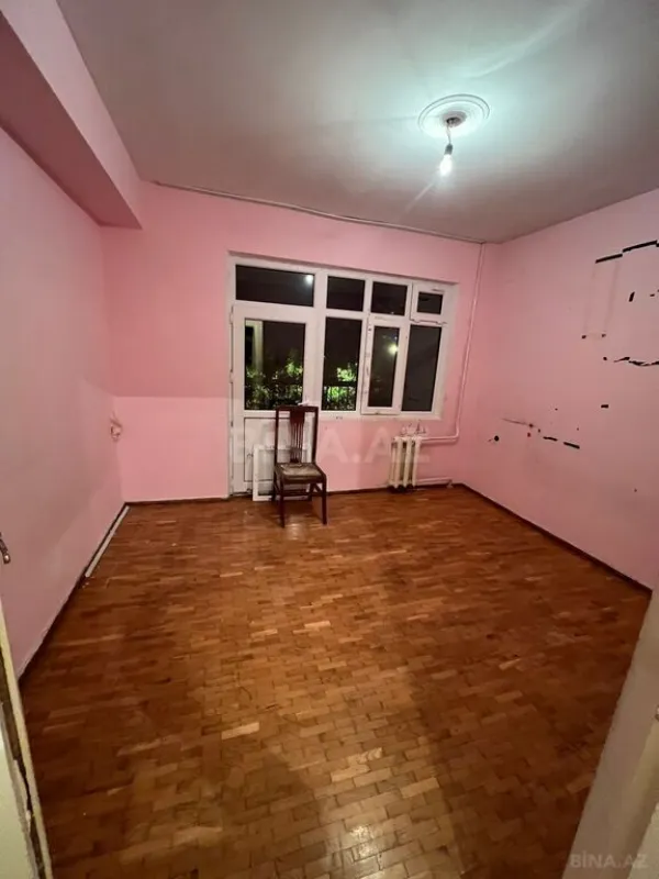 Satılır 4 otaqlı mənzil 100 m²