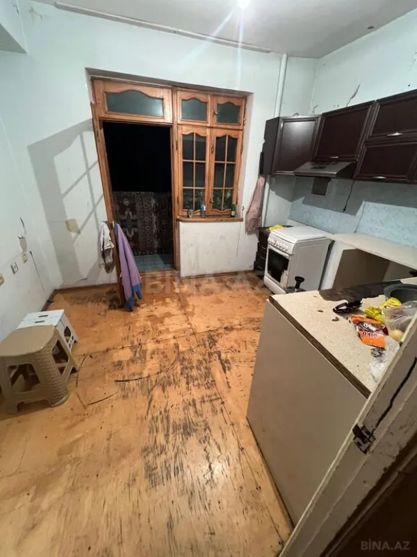 Satılır 4 otaqlı mənzil 100 m²