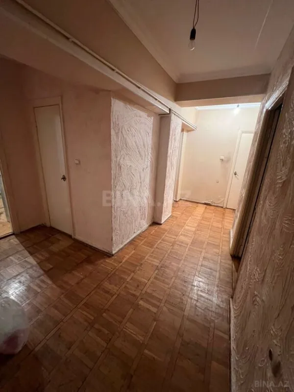 Satılır 4 otaqlı mənzil 100 m²