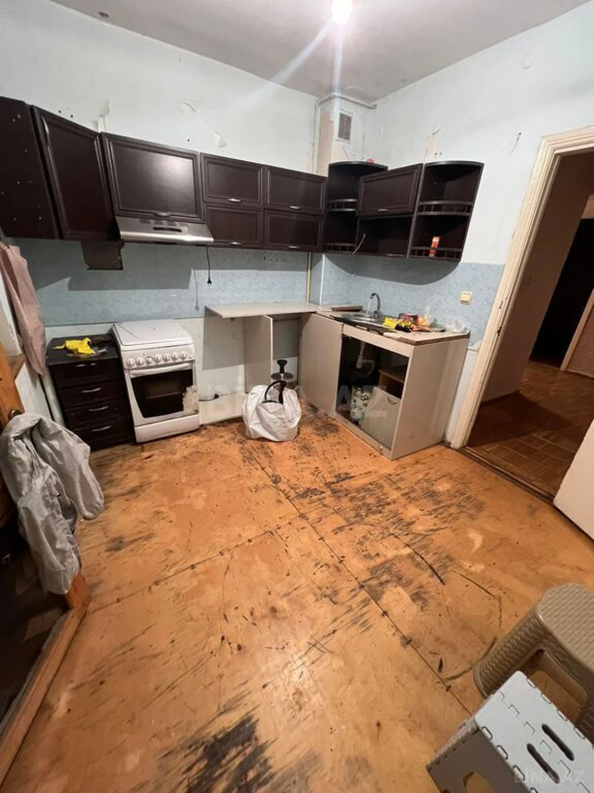 Satılır 4 otaqlı mənzil 100 m²