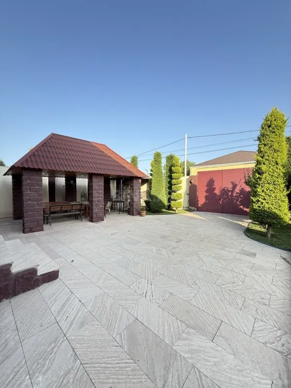 Satılır 4 otaqlı həyət evi 180 m²