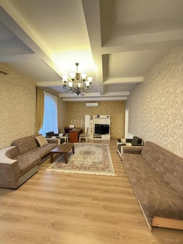Satılır 4 otaqlı həyət evi 180 m²