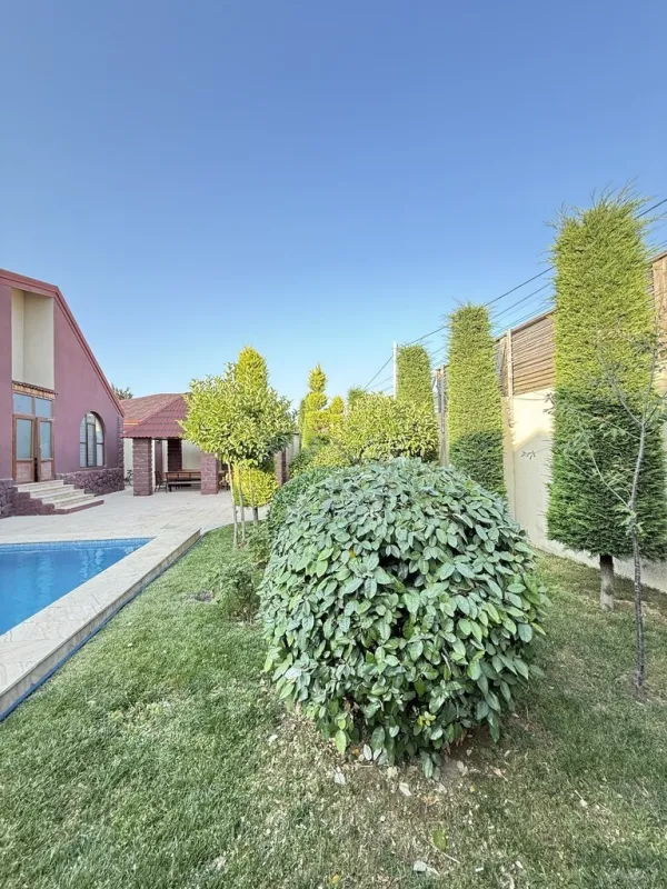 Satılır 4 otaqlı həyət evi 180 m²