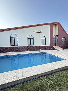Satılır 4 otaqlı həyət evi 180 m²