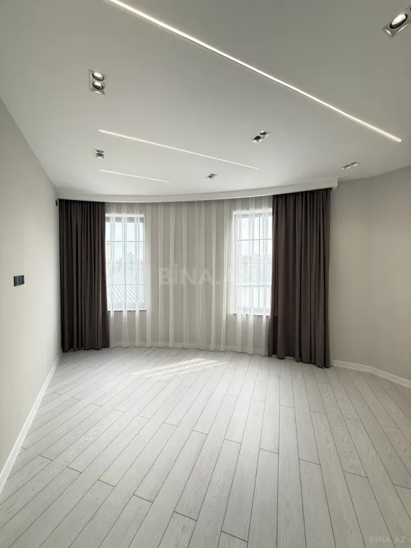 Satılır 5 otaqlı həyət evi 220 m²
