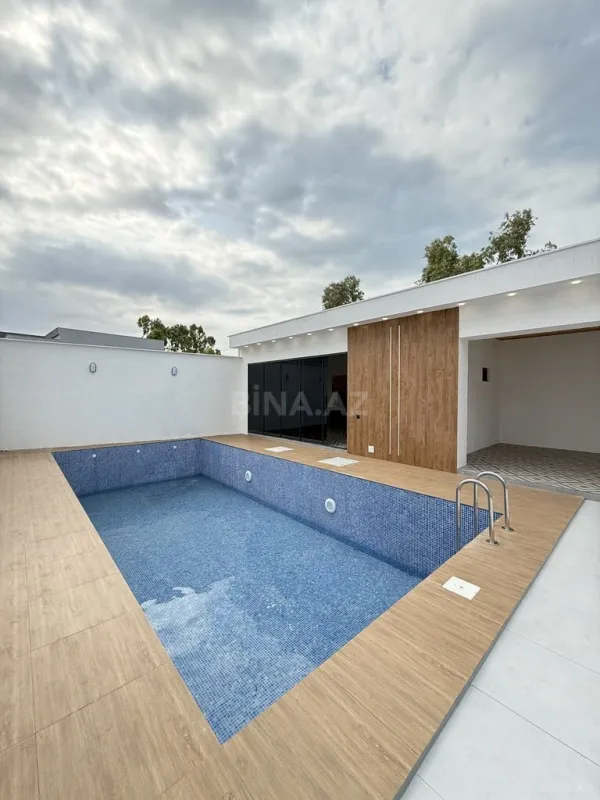 Satılır 5 otaqlı həyət evi 220 m²