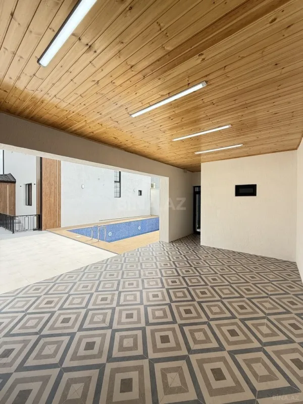 Satılır 5 otaqlı həyət evi 220 m²