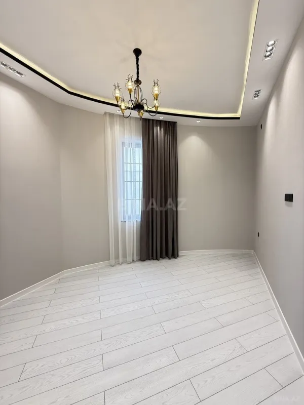 Satılır 5 otaqlı həyət evi 220 m²