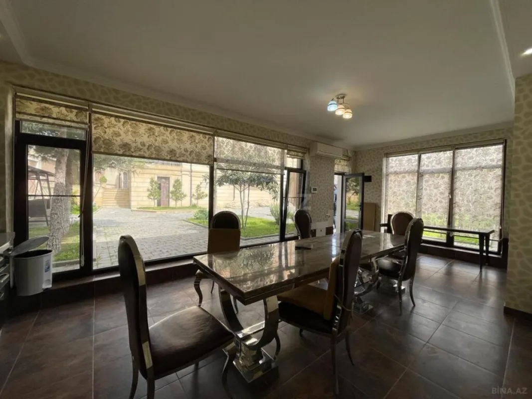 Satılır 7 otaqlı həyət evi 300 m²
