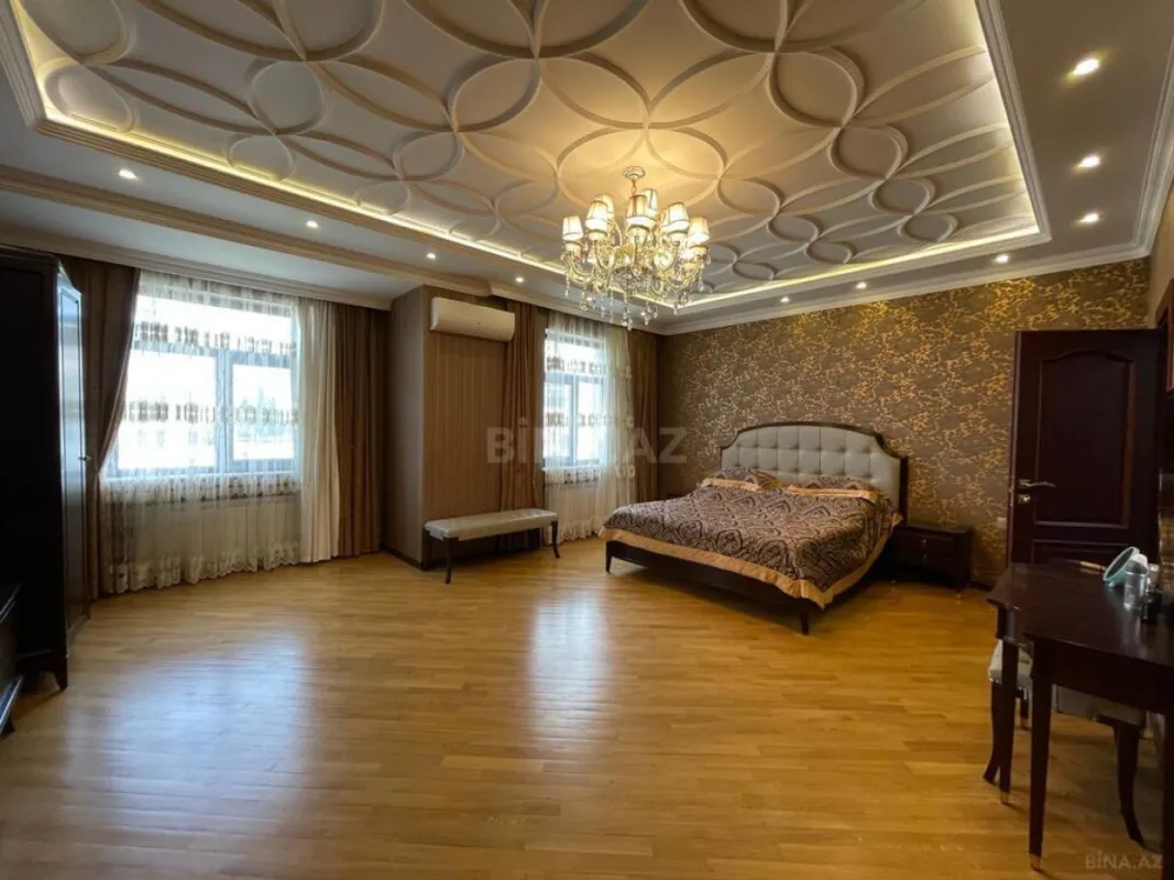 Satılır 7 otaqlı həyət evi 300 m²