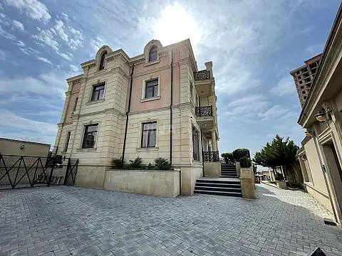 Satılır 7 otaqlı həyət evi 300 m² — Bakı, Xətai 7 otaq 300.00 m²