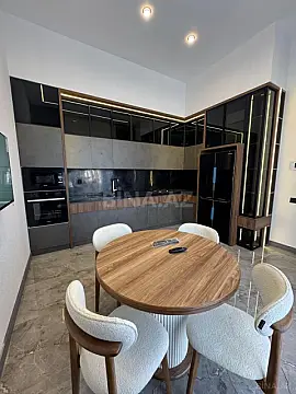 Satılır 4 otaqlı həyət evi 175 m²