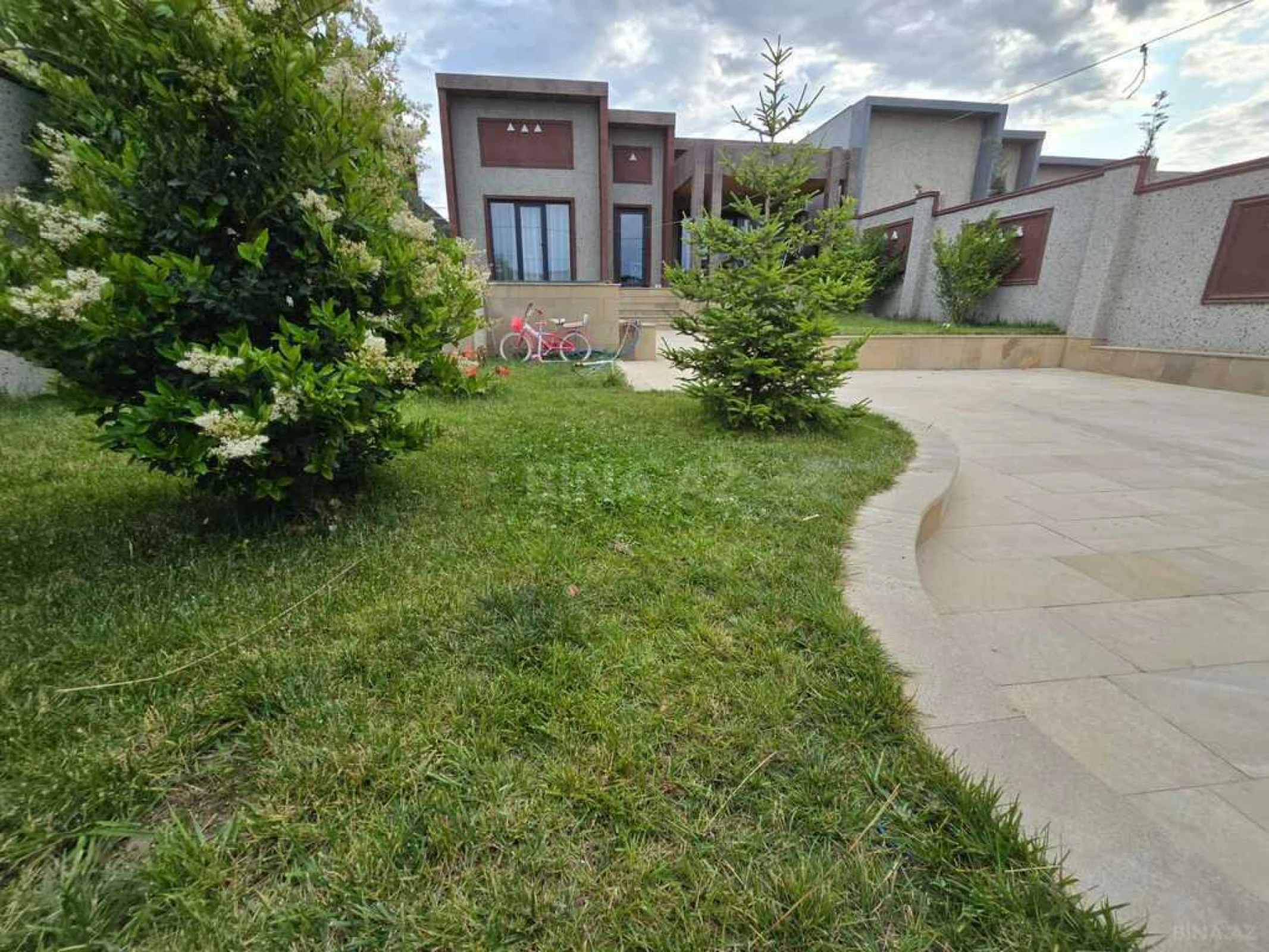 Kirayə verilir 4 otaqlı həyət evi 200 m²