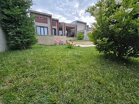 Kirayə verilir 4 otaqlı həyət evi 200 m²