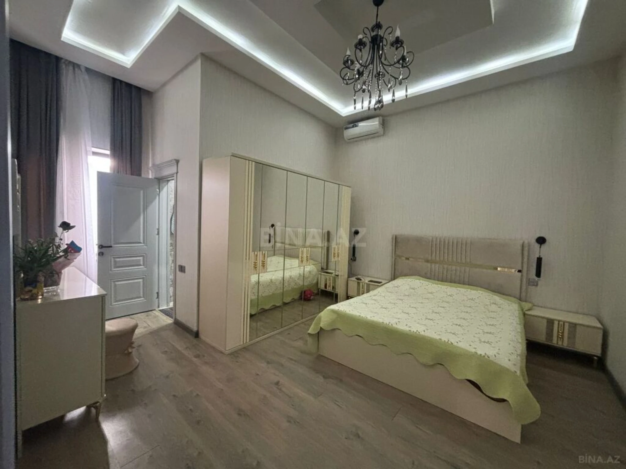 Kirayə verilir 4 otaqlı həyət evi 200 m²