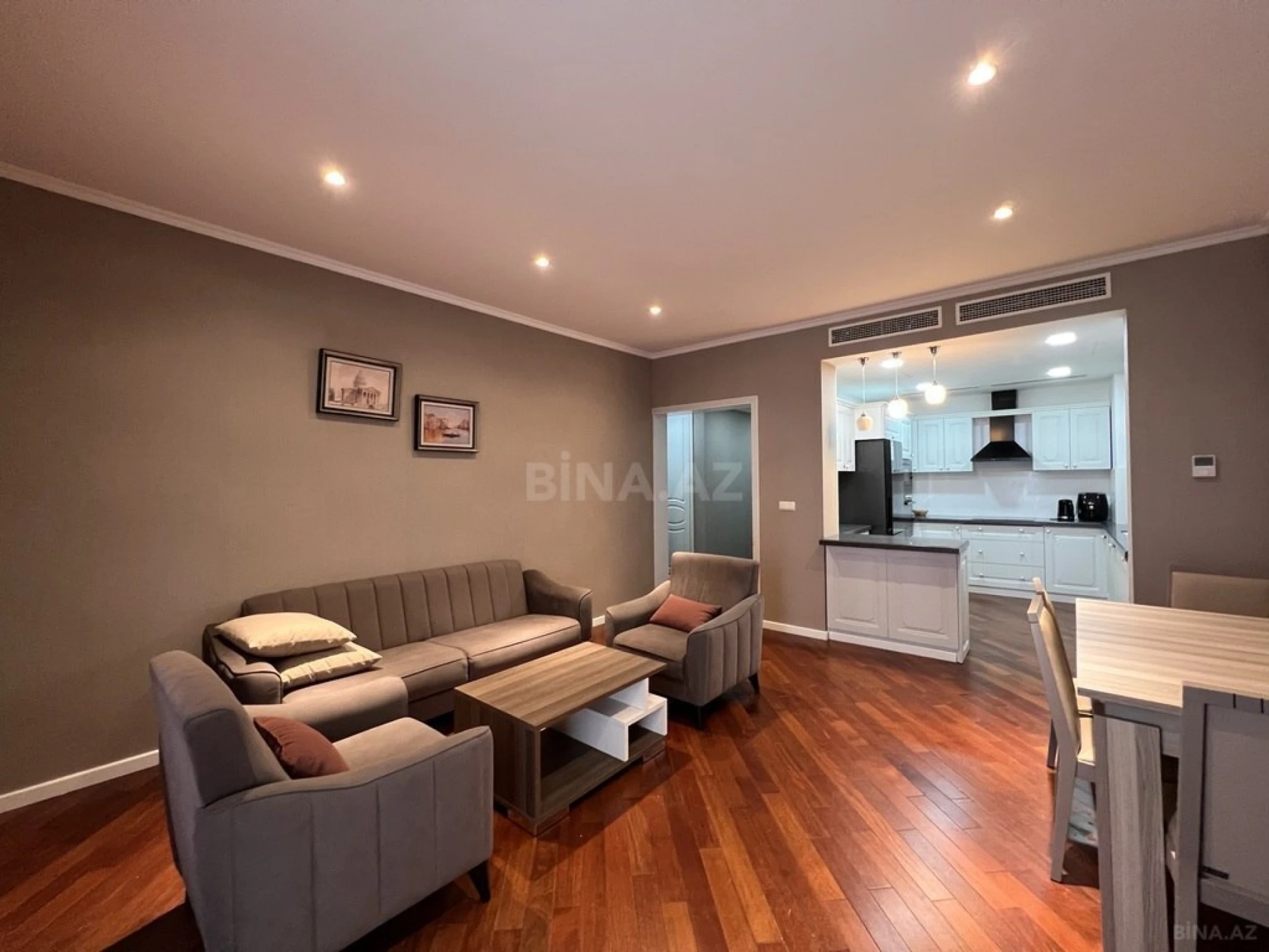 Kirayə verilir 3 otaqlı mənzil 110 m²