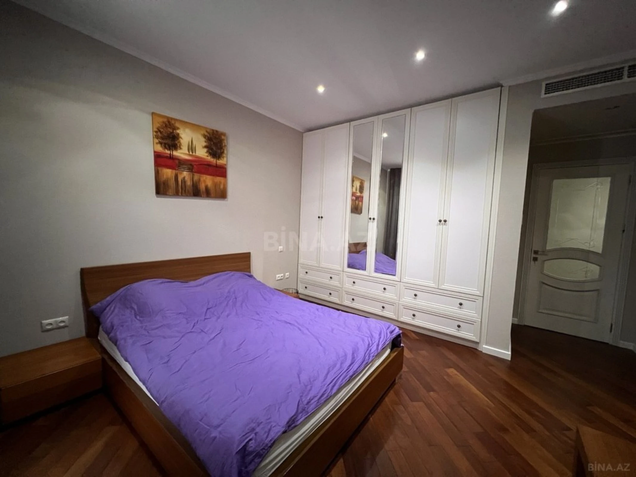 Kirayə verilir 3 otaqlı mənzil 110 m²