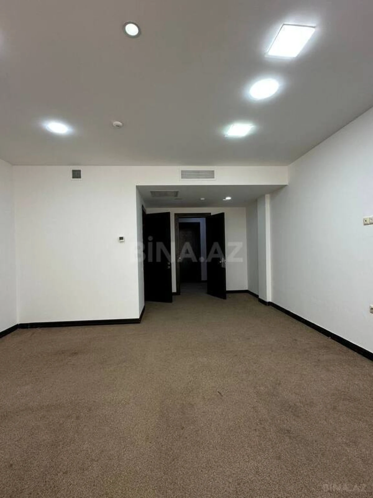 Kirayə verilir 1 otaqlı ofis 40 m²