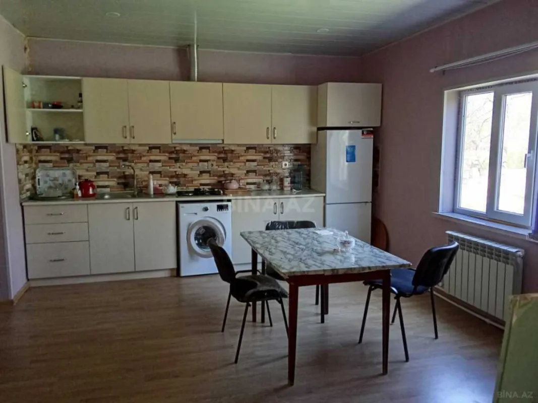 Kirayə verilir 3 otaqlı həyət evi 100 m²