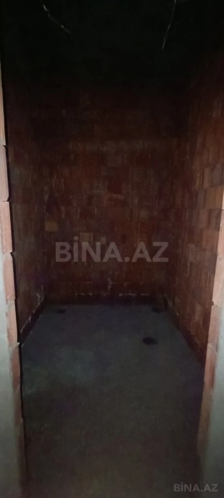 Satılır 2 otaqlı mənzil 114 m²