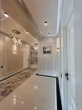 Satılır 3 otaqlı mənzil 131 m²