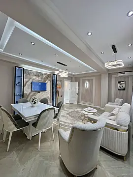 Satılır 3 otaqlı mənzil 131 m²