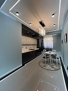 Satılır 3 otaqlı mənzil 131 m²