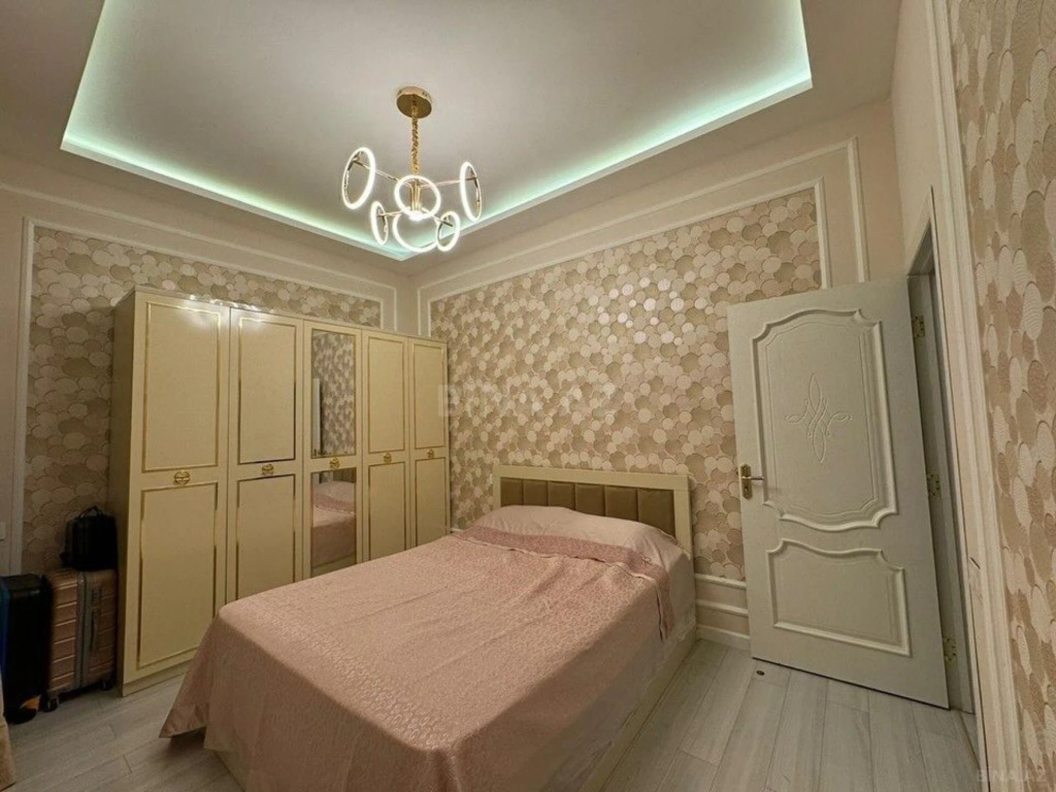 Kirayə verilir 5 otaqlı həyət evi 350 m²