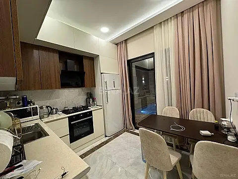 Kirayə verilir 5 otaqlı həyət evi 350 m²