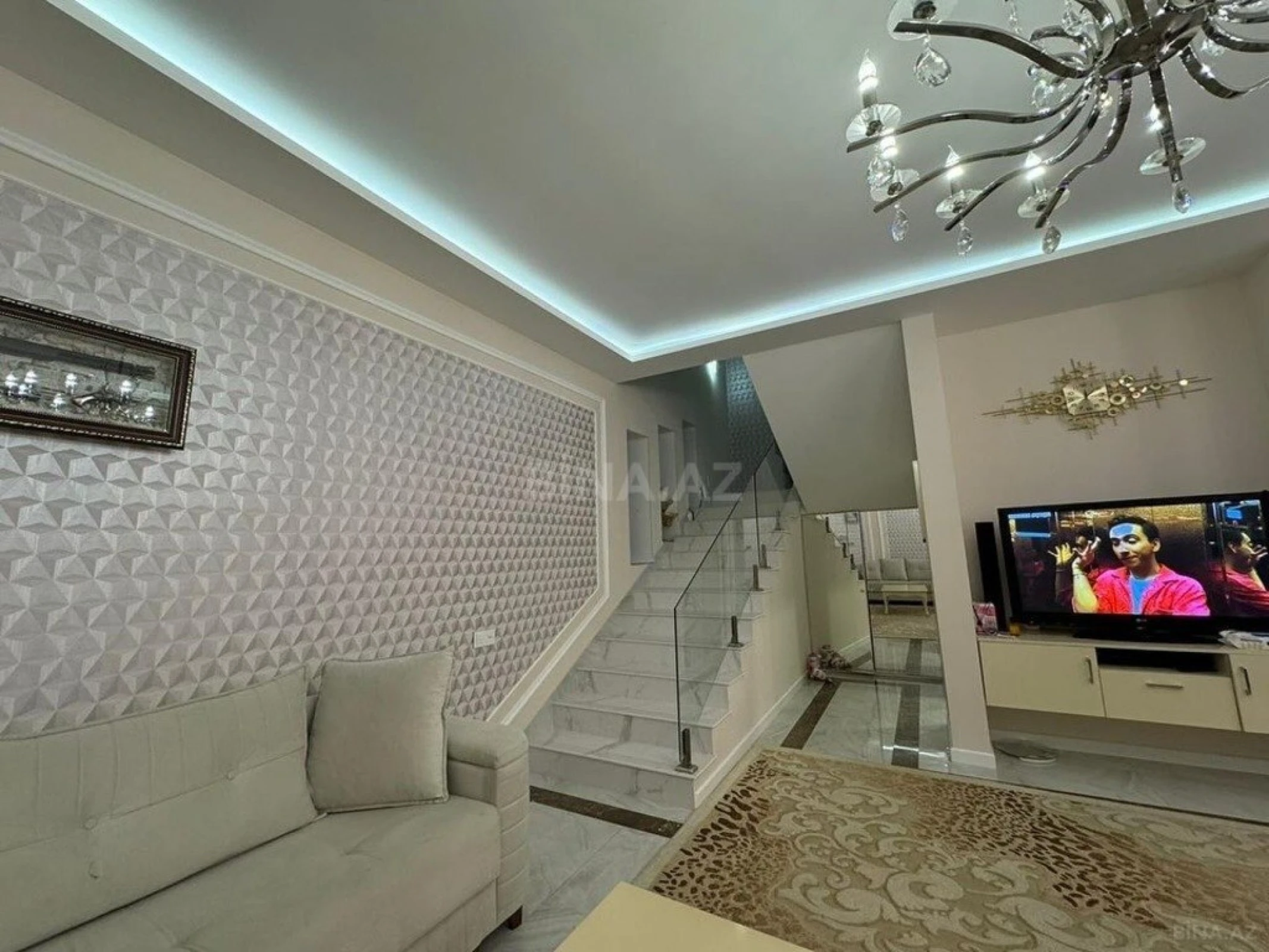 Kirayə verilir 5 otaqlı həyət evi 350 m²
