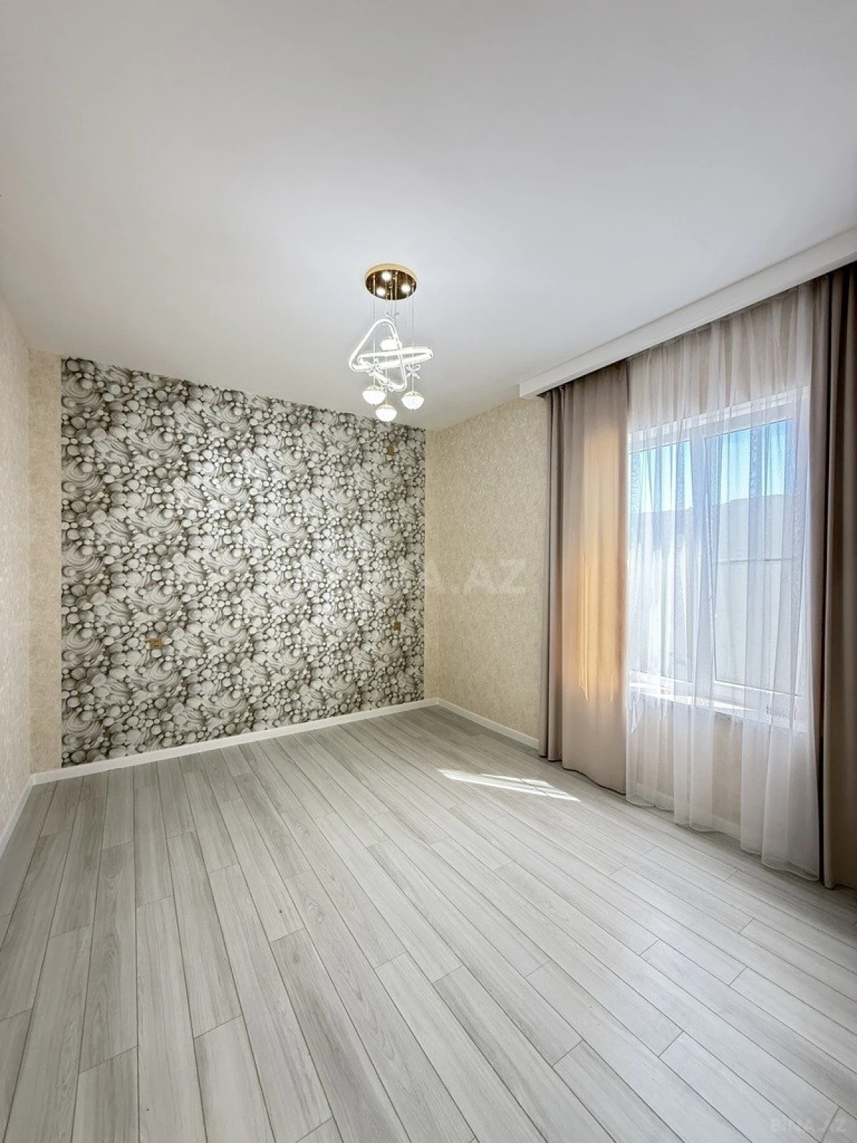 Satılır 4 otaqlı həyət evi 130 m²