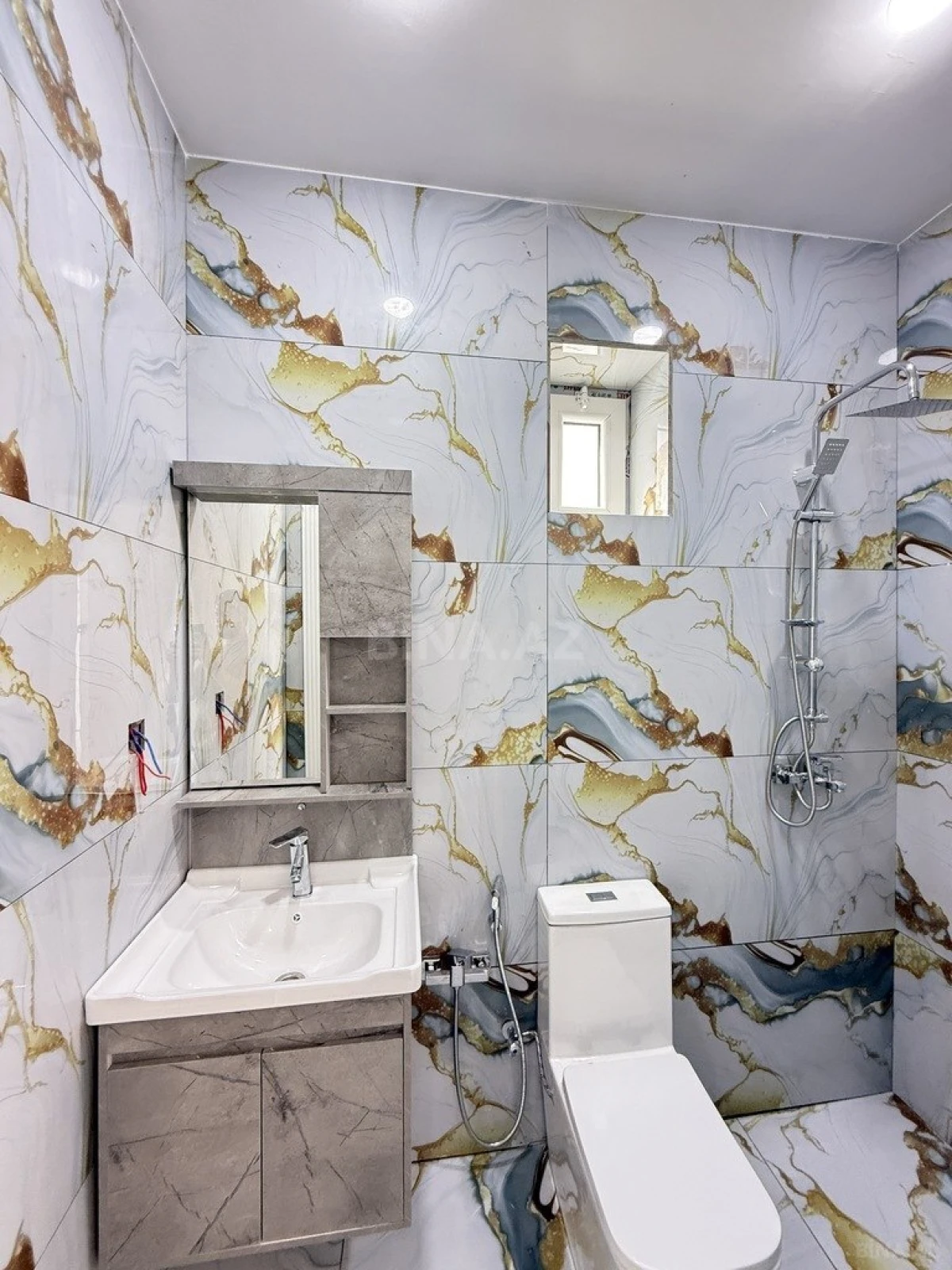 Satılır 4 otaqlı həyət evi 130 m²