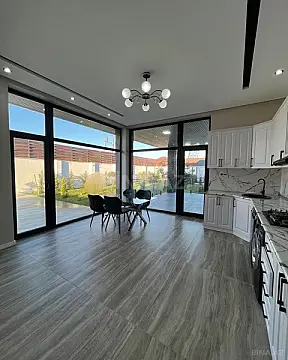 Kirayə verilir 5 otaqlı həyət evi 400 m²