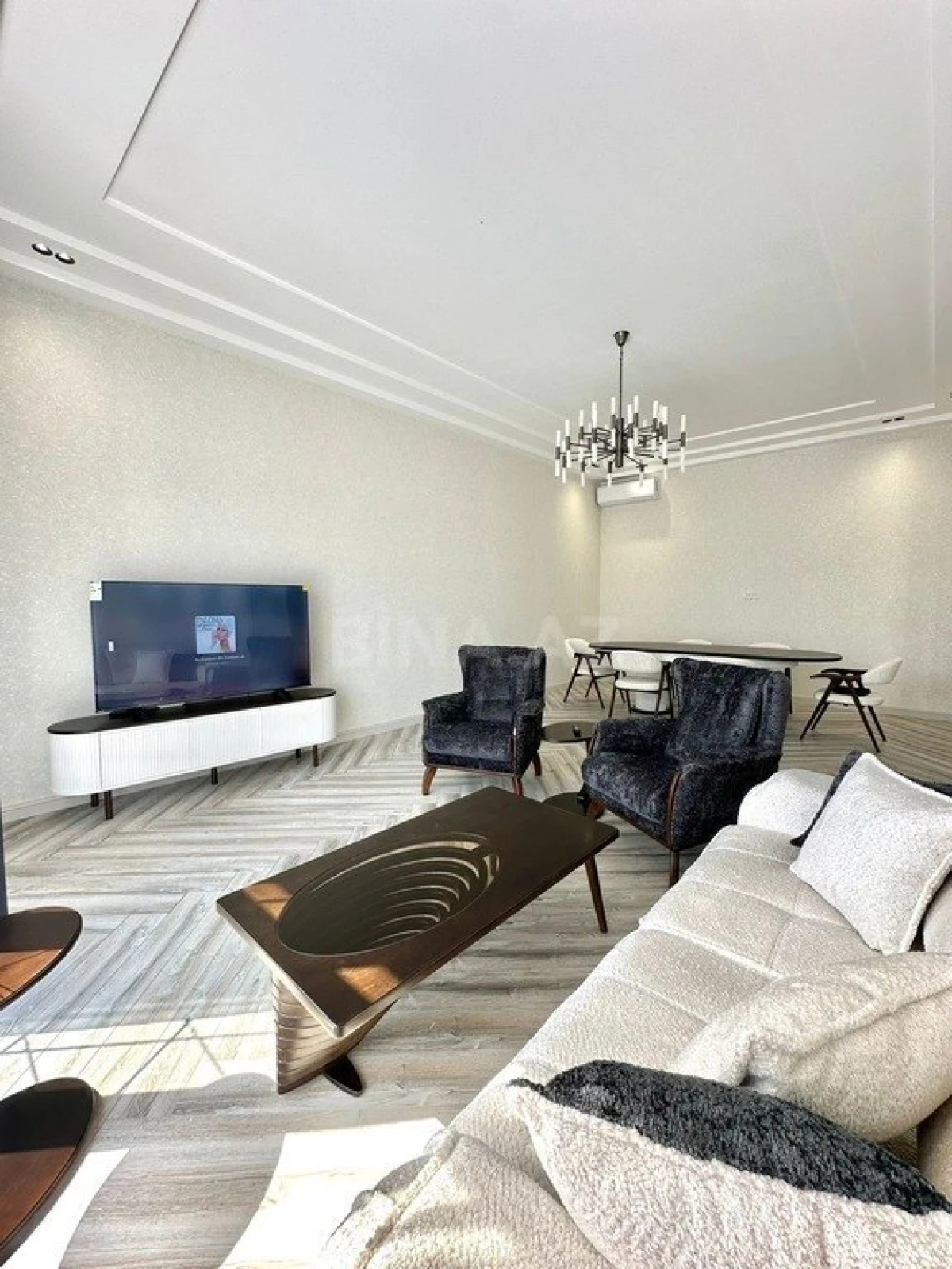 Kirayə verilir 5 otaqlı həyət evi 400 m²