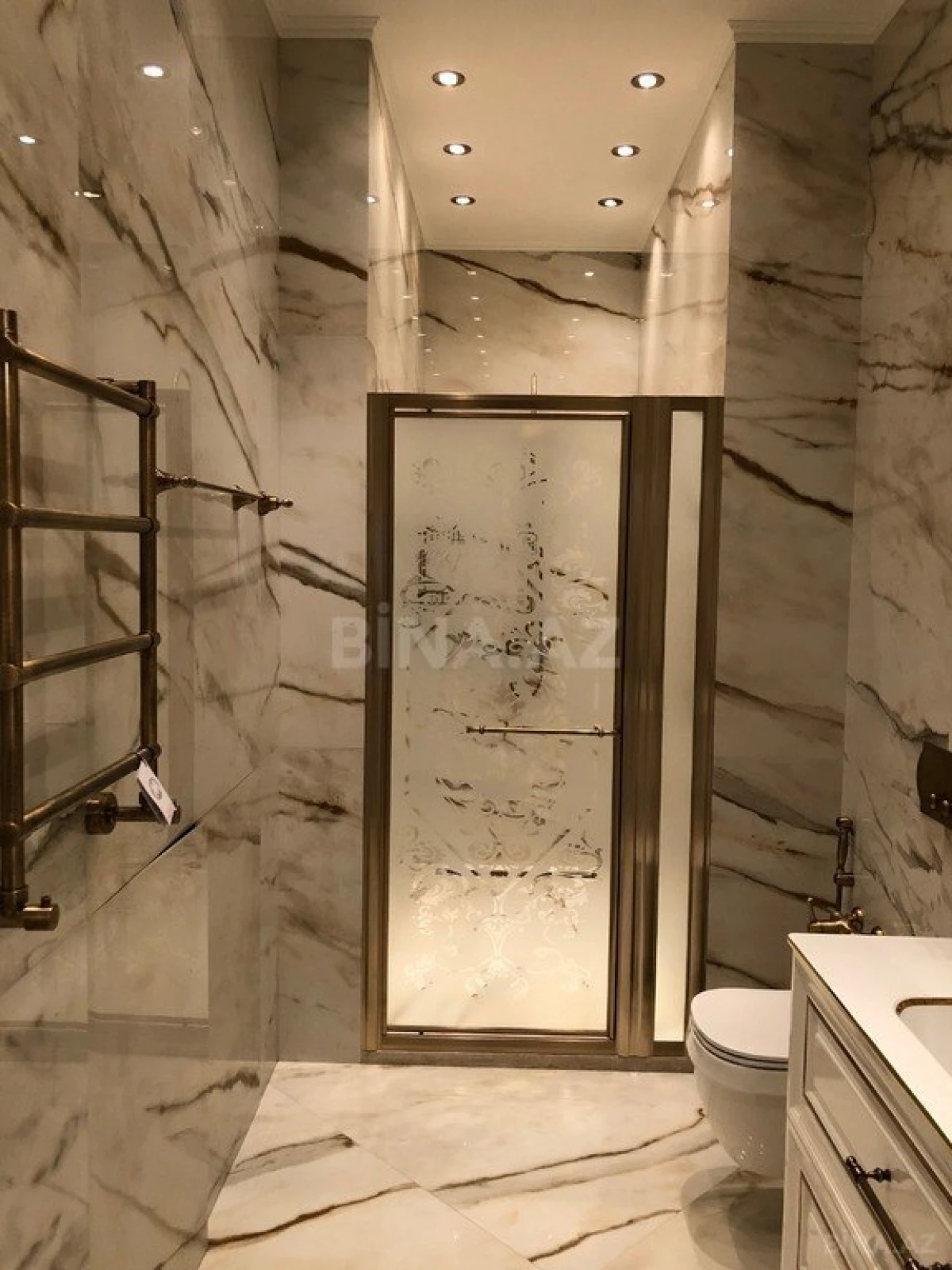 Satılır 5 otaqlı mənzil 285 m²