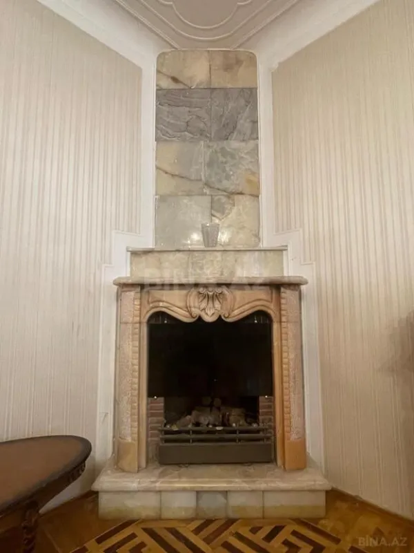 Satılır 5 otaqlı mənzil 155 m²