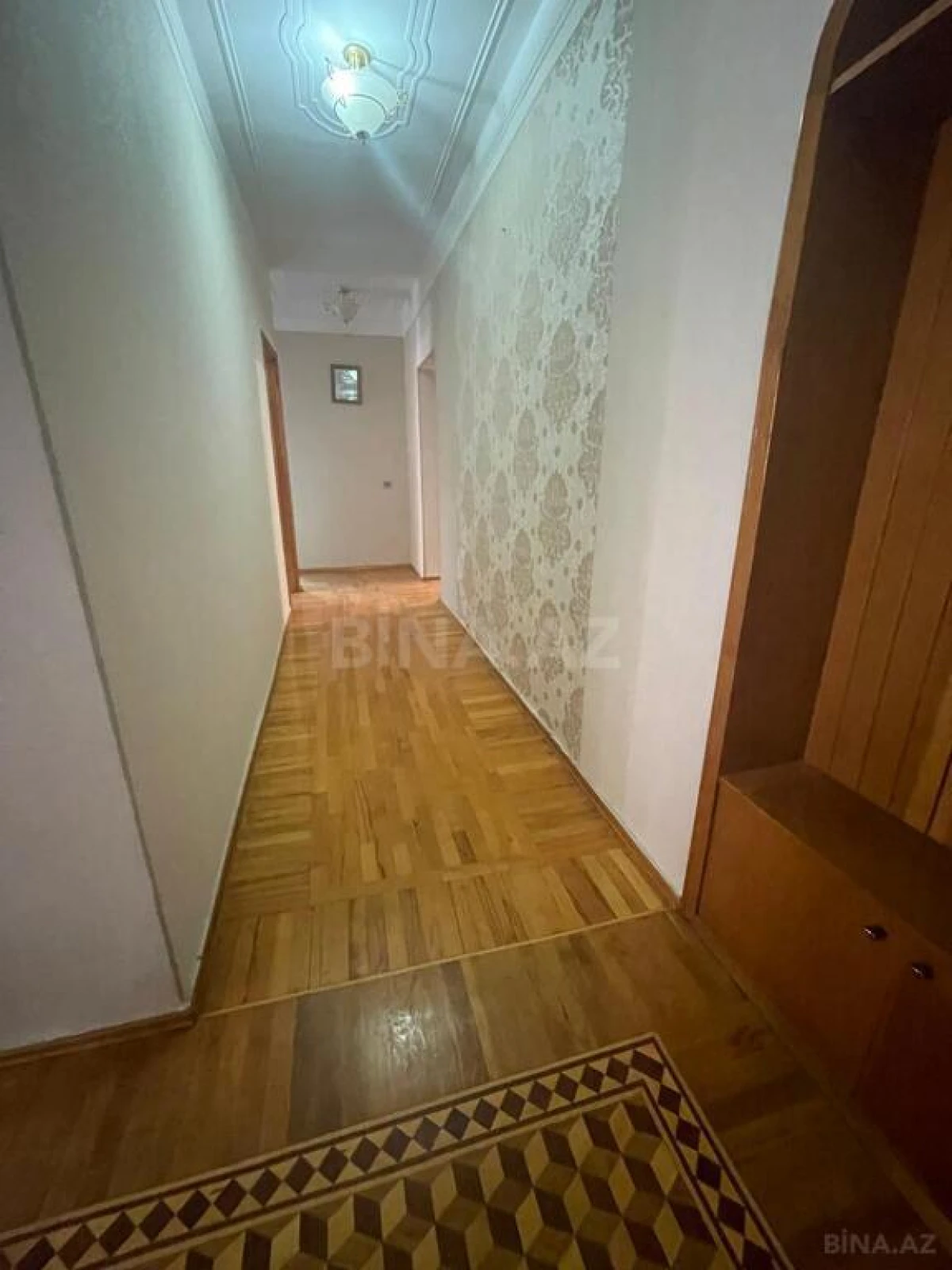 Satılır 5 otaqlı mənzil 155 m²