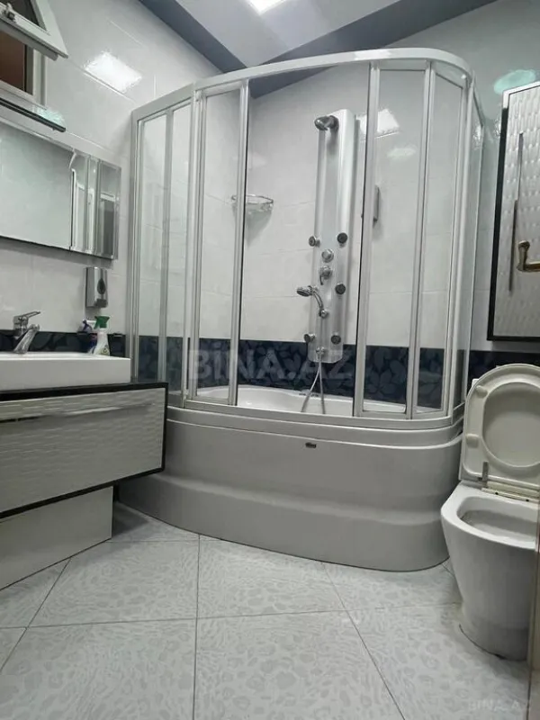 Satılır 5 otaqlı mənzil 155 m²