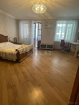 Satılır 5 otaqlı mənzil 155 m²