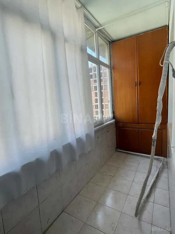 Satılır 5 otaqlı mənzil 155 m²