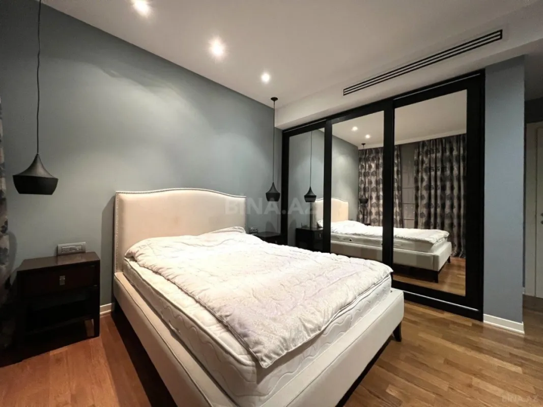 Kirayə verilir 3 otaqlı mənzil 130 m²