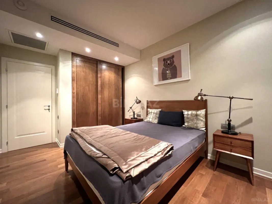 Kirayə verilir 3 otaqlı mənzil 130 m²