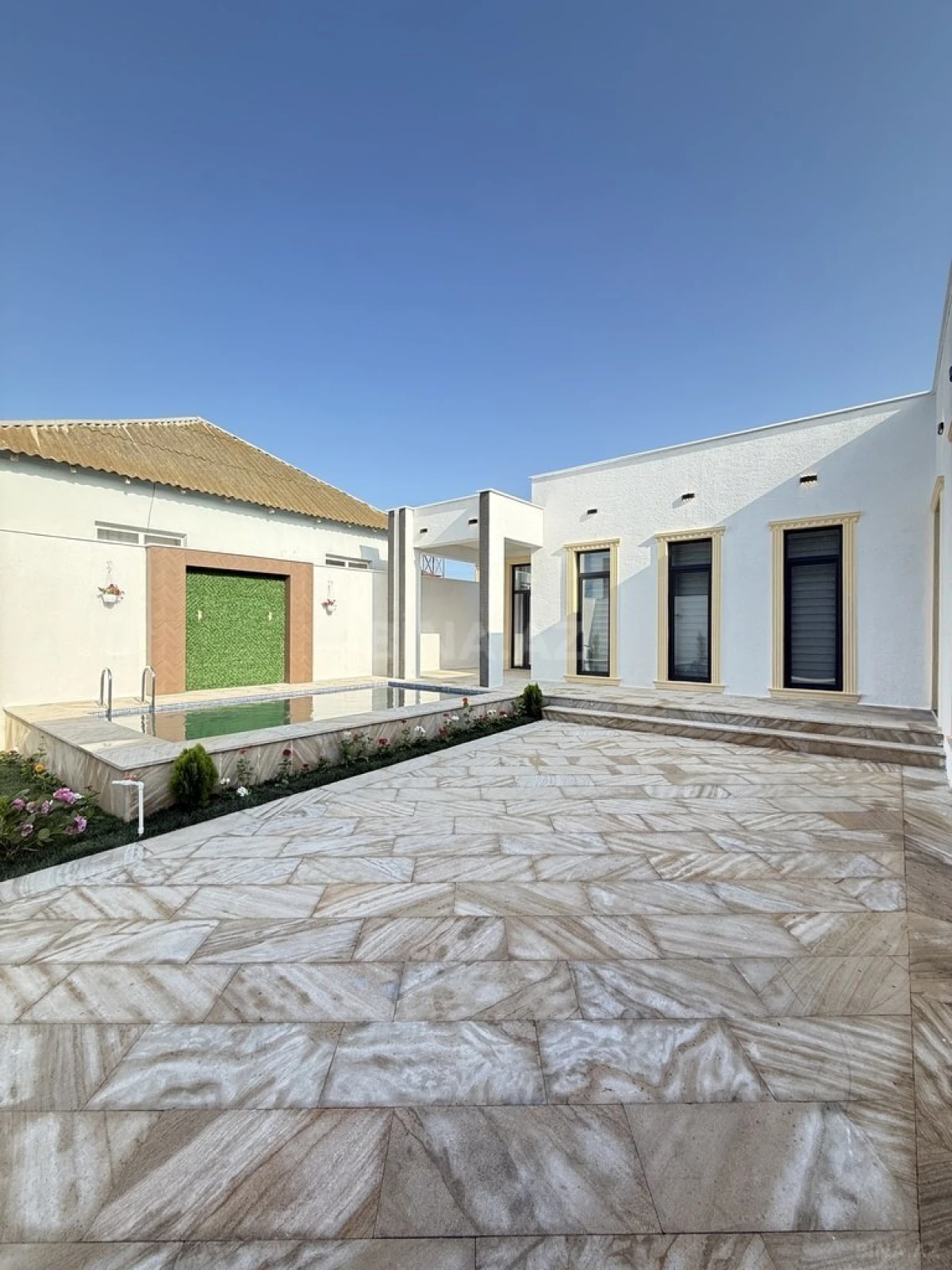 Satılır 4 otaqlı həyət evi 130 m²