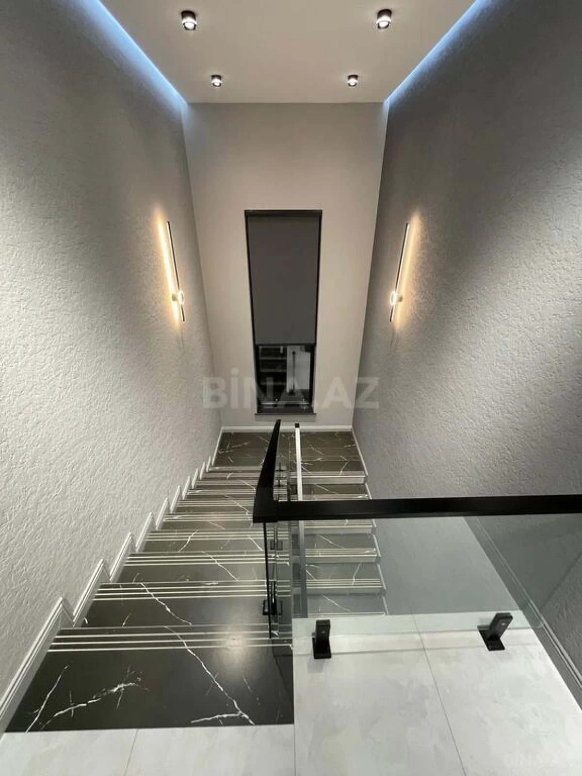 Kirayə verilir 5 otaqlı həyət evi 400 m²