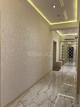 Satılır 3 otaqlı mənzil 122 m²