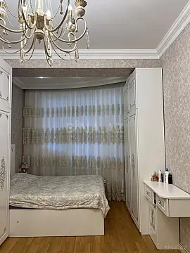 Satılır 3 otaqlı mənzil 122 m²
