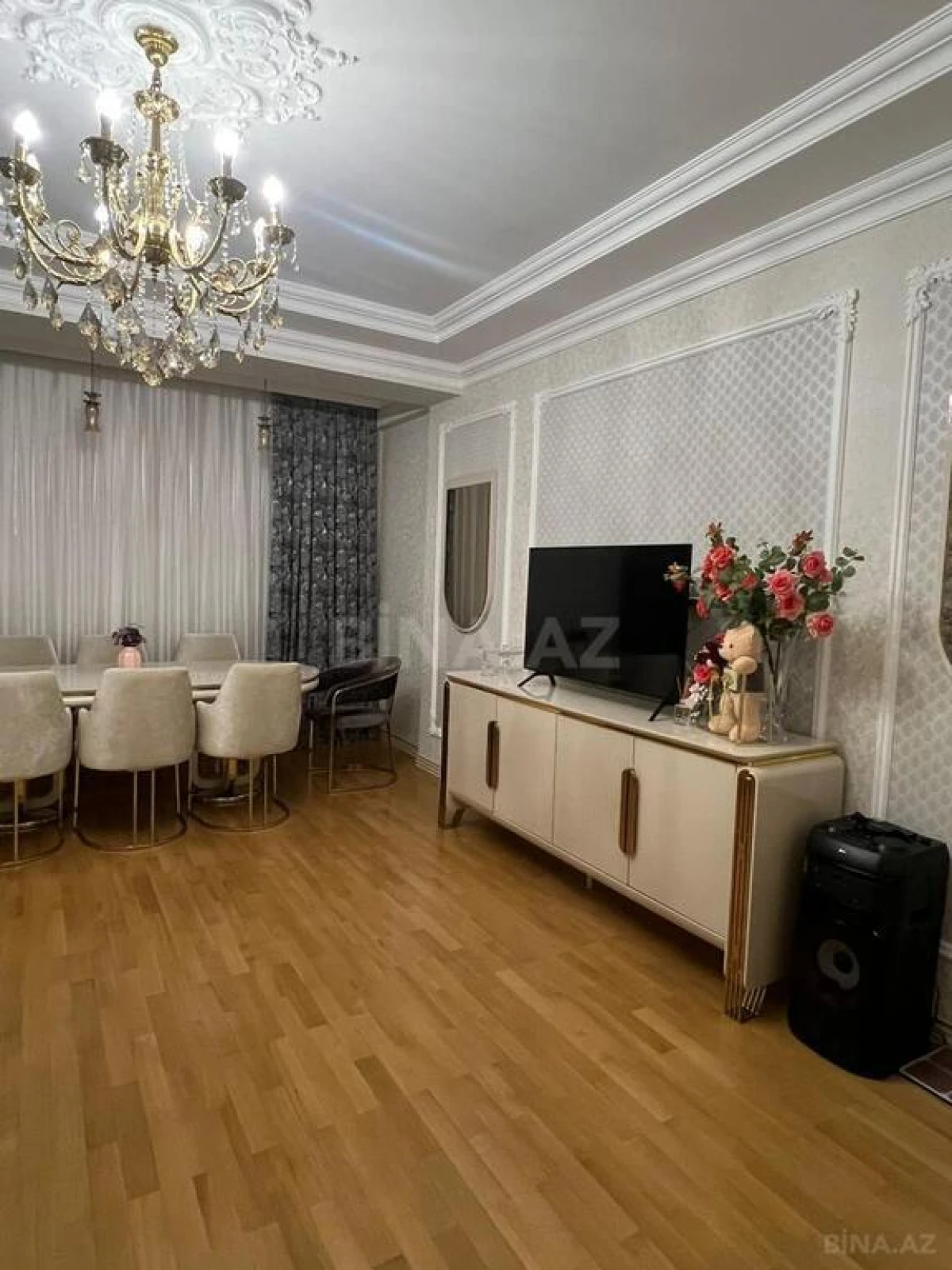Satılır 3 otaqlı mənzil 122 m²