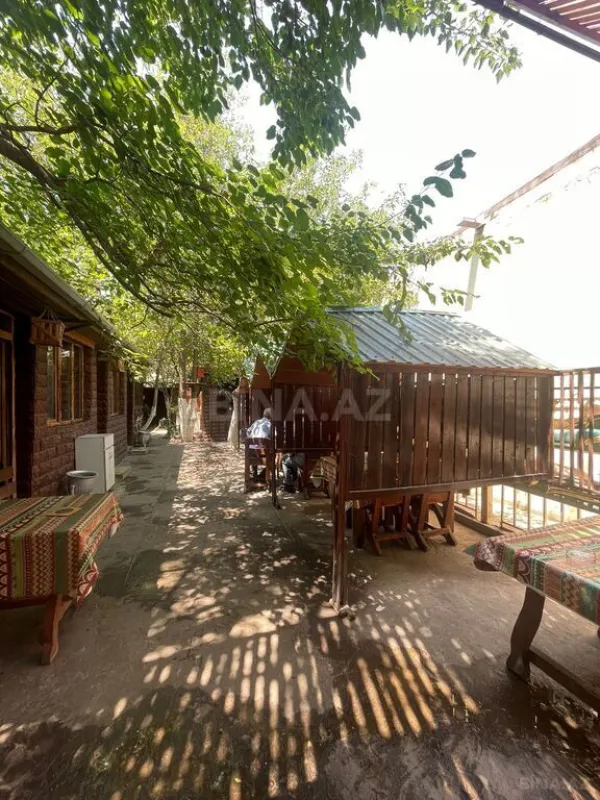 Satılır obyekt 250 m²